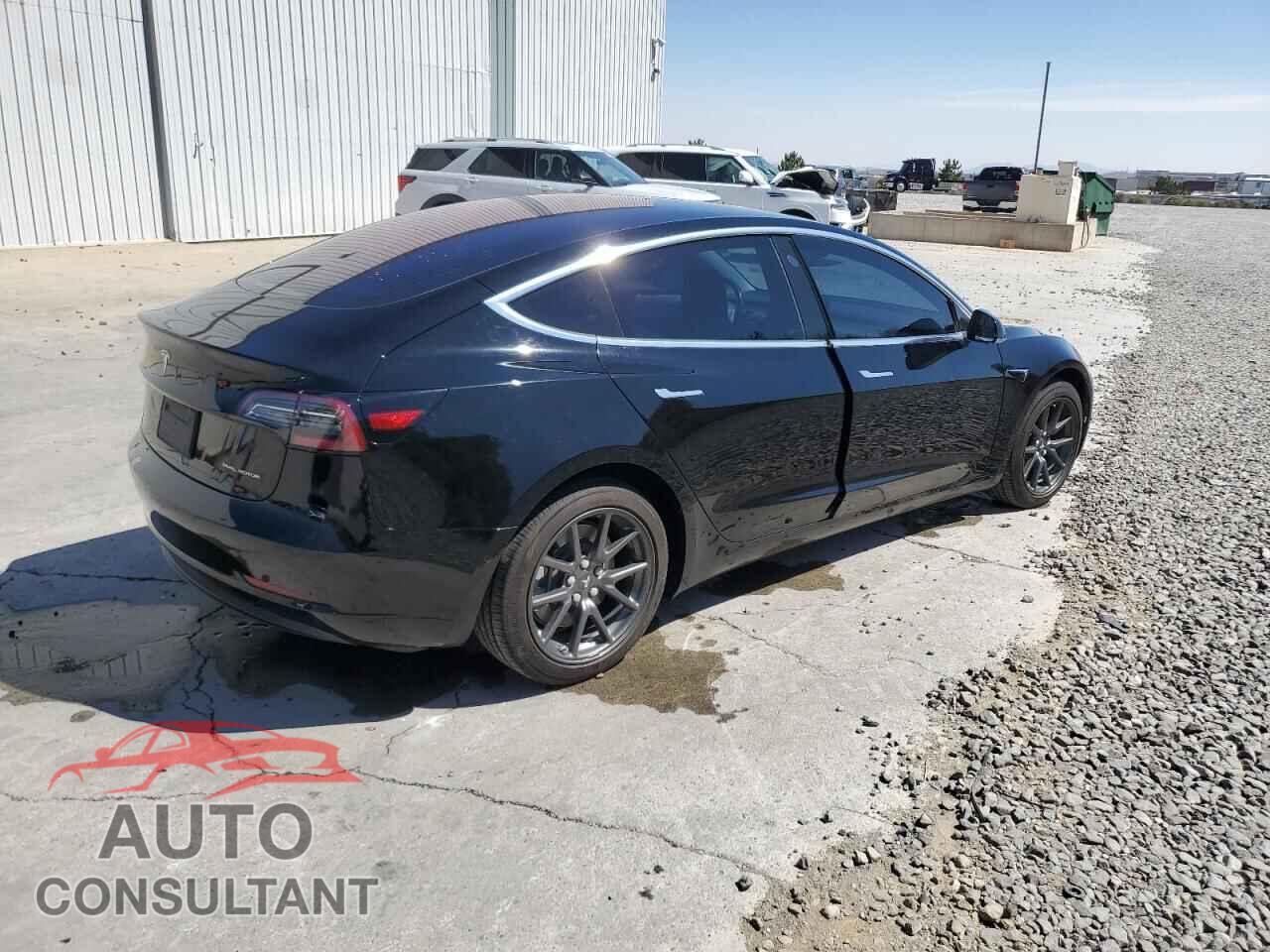 TESLA MODEL 3 2018 - 5YJ3E1EB3JF183718