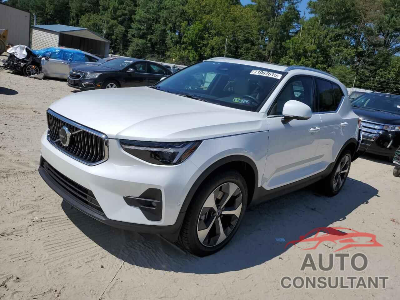 VOLVO XC40 PLUS 2025 - YV4L12UE1S2499343