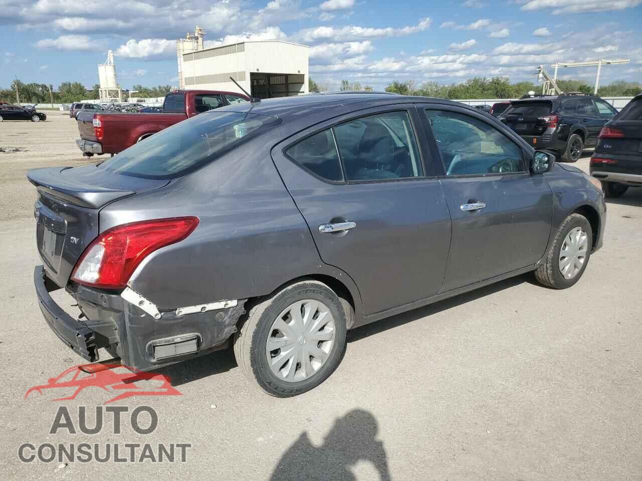 NISSAN VERSA 2017 - 3N1CN7AP1HL849493