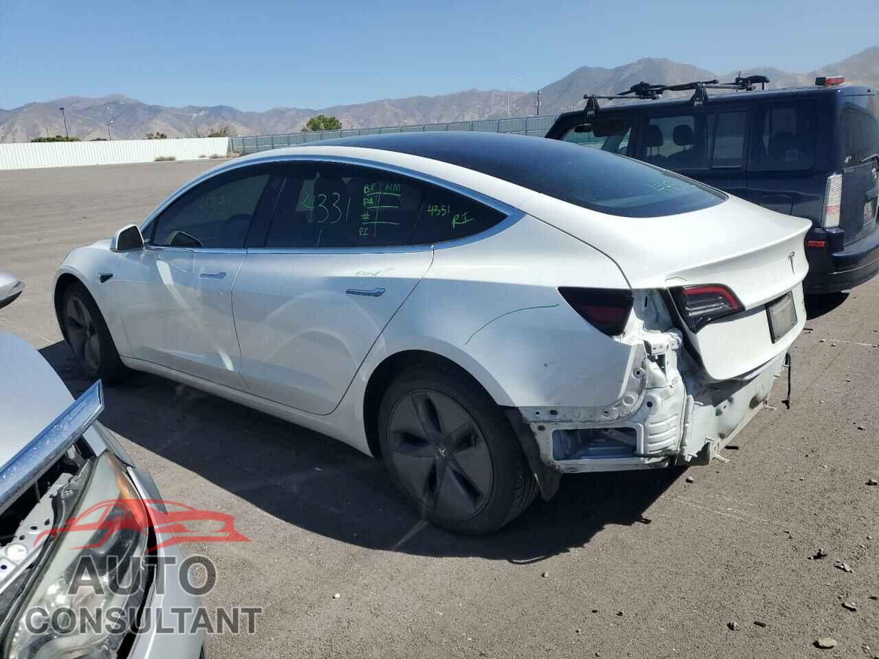 TESLA MODEL 3 2019 - 5YJ3E1EB3KF493840