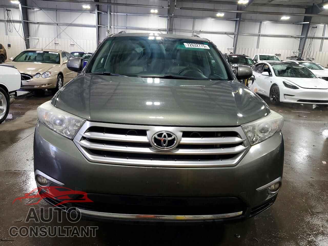 TOYOTA HIGHLANDER 2012 - 5TDBK3EH8CS146540