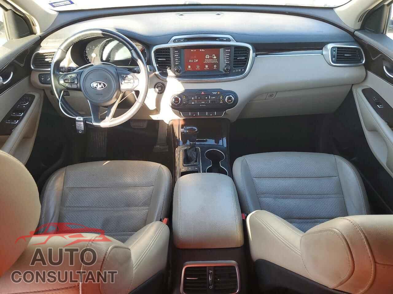 KIA SORENTO 2018 - 5XYPHDA57JG417331