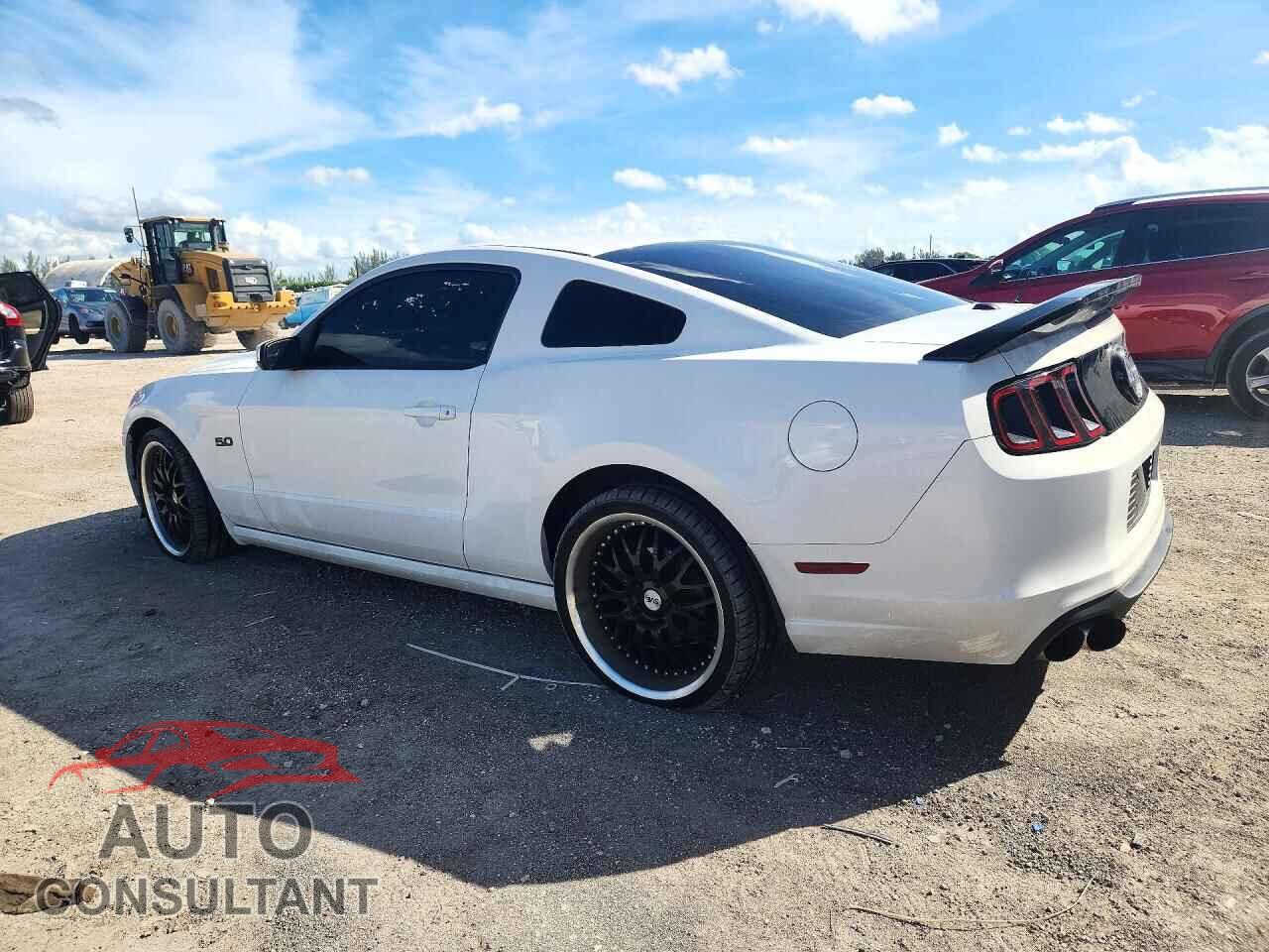 FORD MUSTANG 2013 - 1ZVBP8CF2D5268492