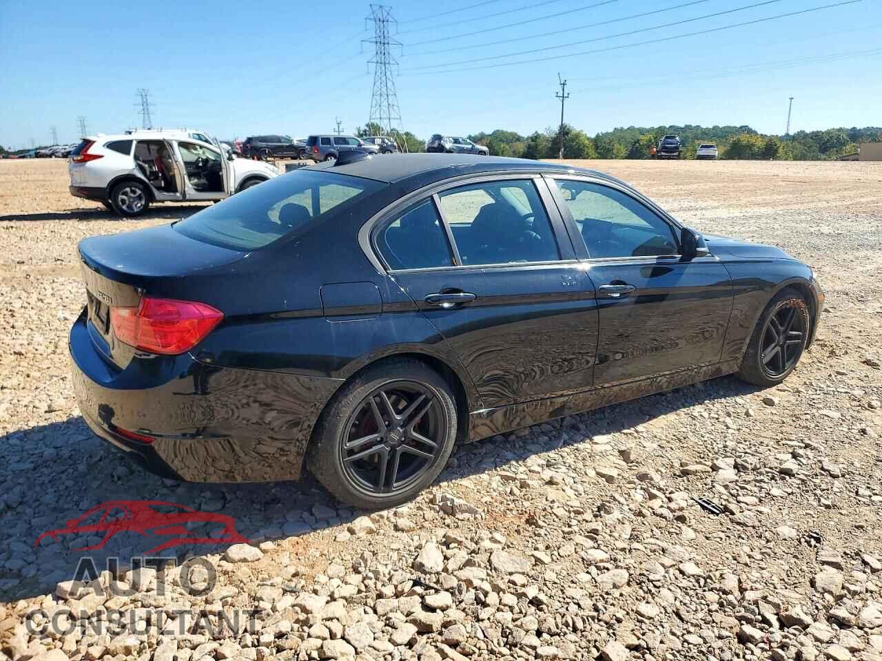BMW 3 SERIES 2013 - WBA3A5G52DNP20592