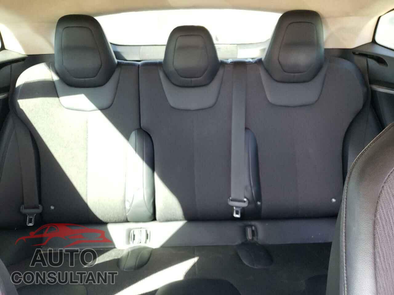 TESLA MODEL S 2016 - 5YJSA1E16GF132768