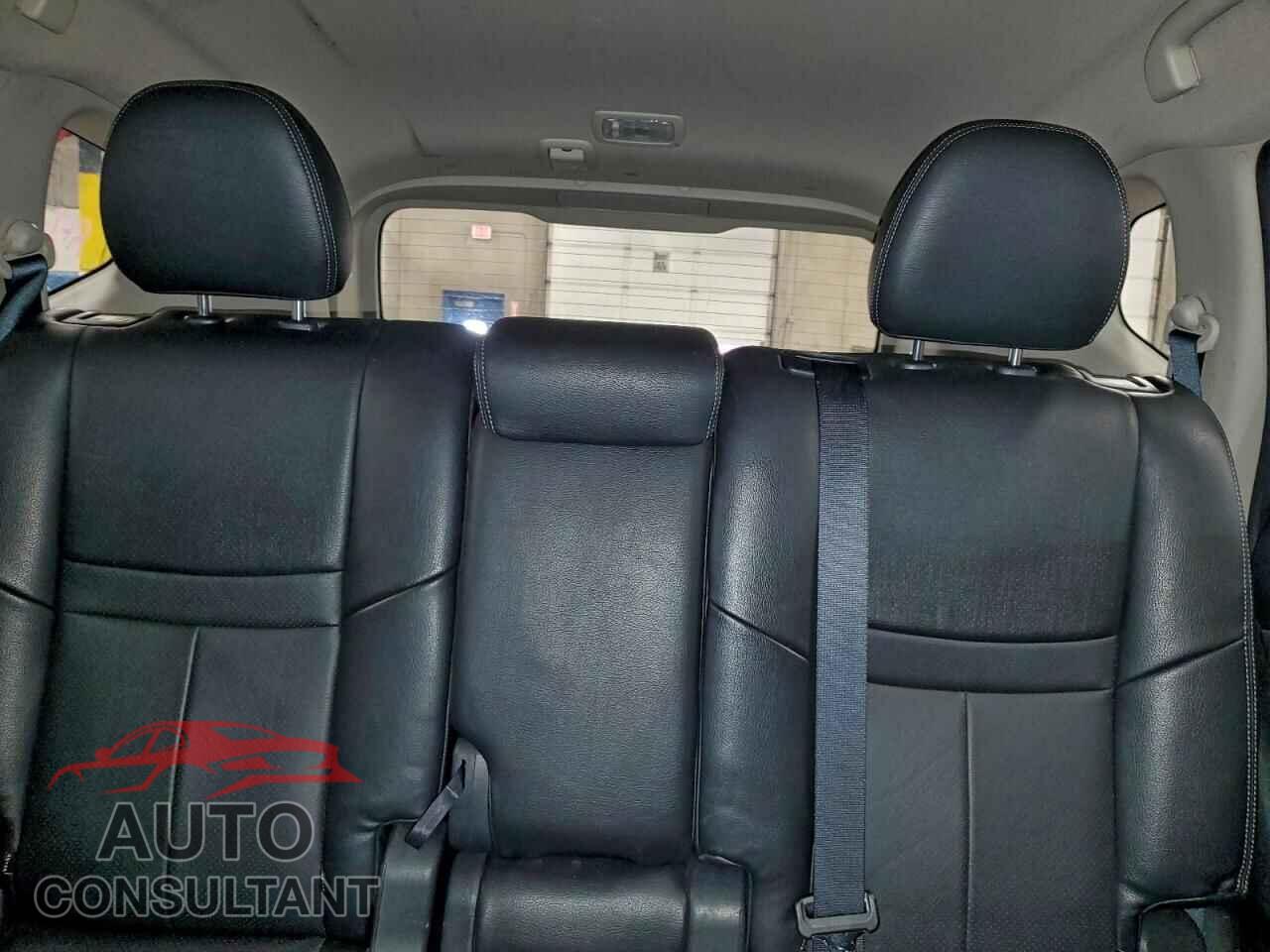 NISSAN ROGUE 2017 - KNMAT2MV5HP597601