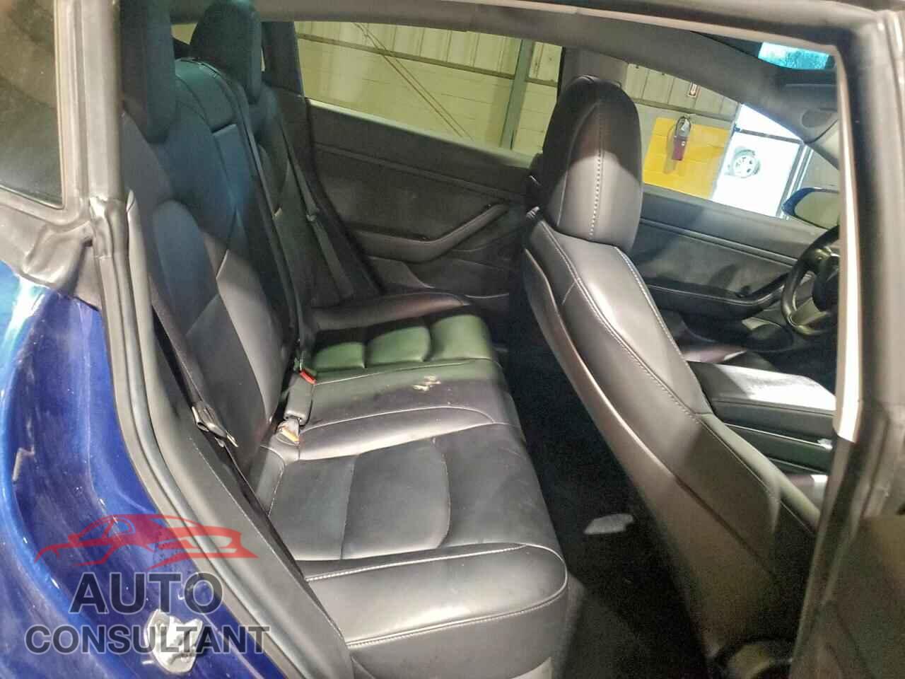 TESLA MODEL 3 2019 - 5YJ3E1EB8KF419863
