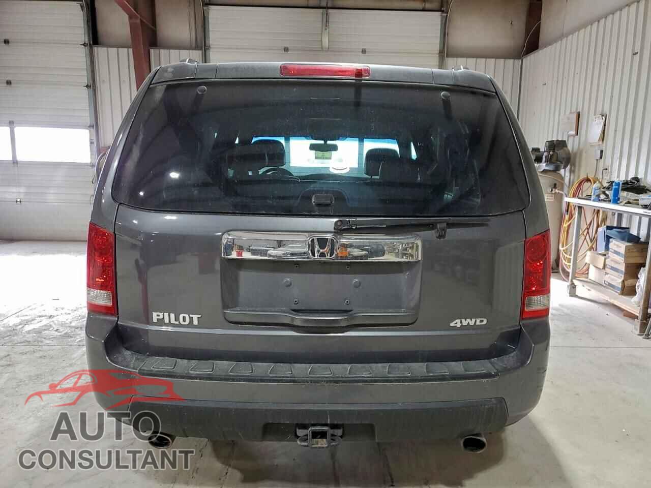 HONDA PILOT 2011 - 5FNYF4H5XBB026876