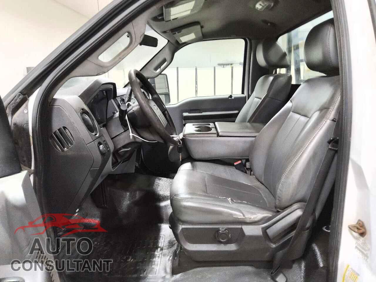 FORD F250 2011 - 1FTBF2A61BEC28777