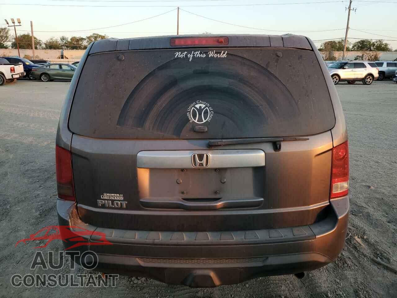 HONDA PILOT 2015 - 5FNYF3H20FB017268