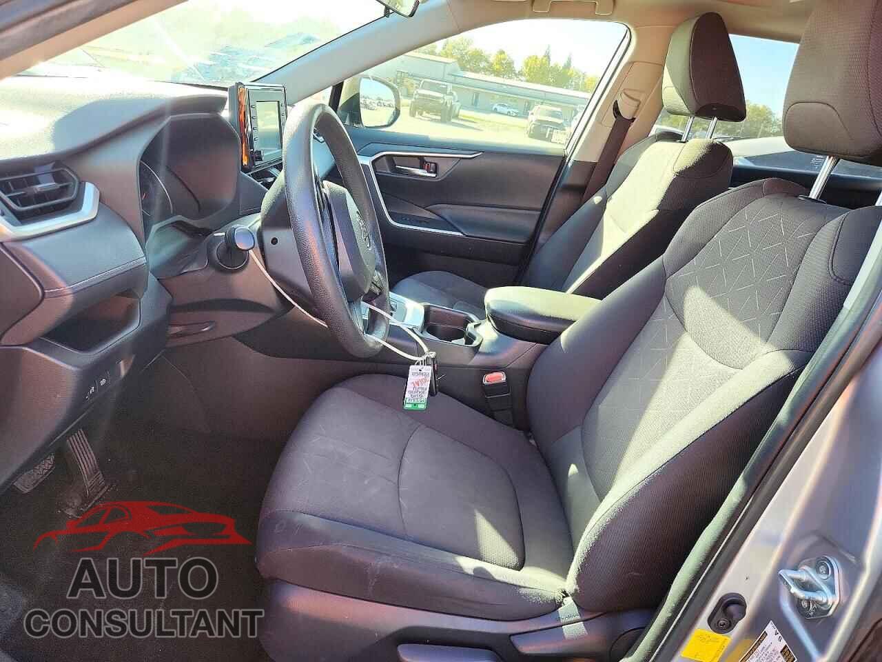 TOYOTA RAV4 2019 - JTMP1RFV3KD506100