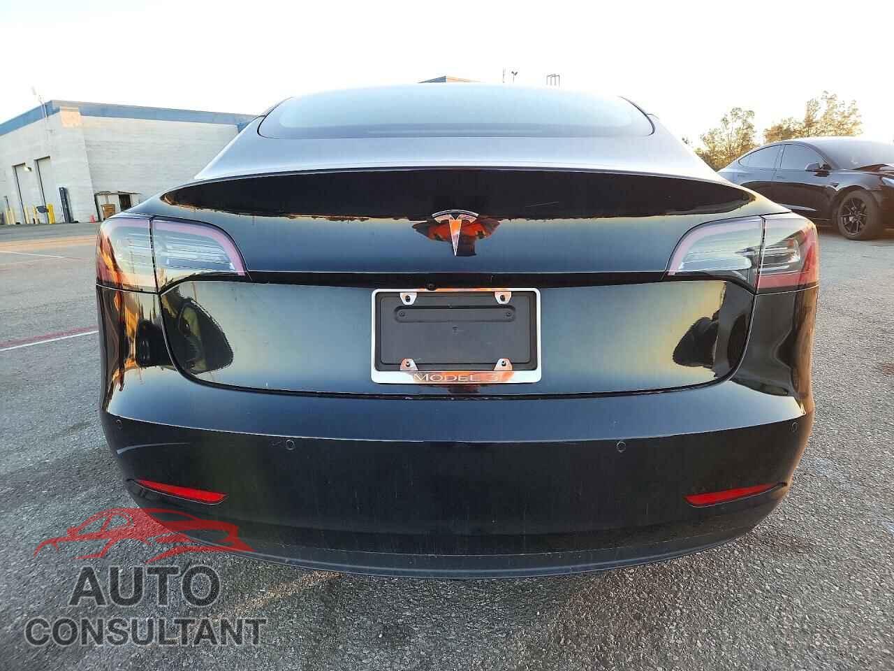TESLA MODEL 3 2022 - 5YJ3E1EA8NF147553
