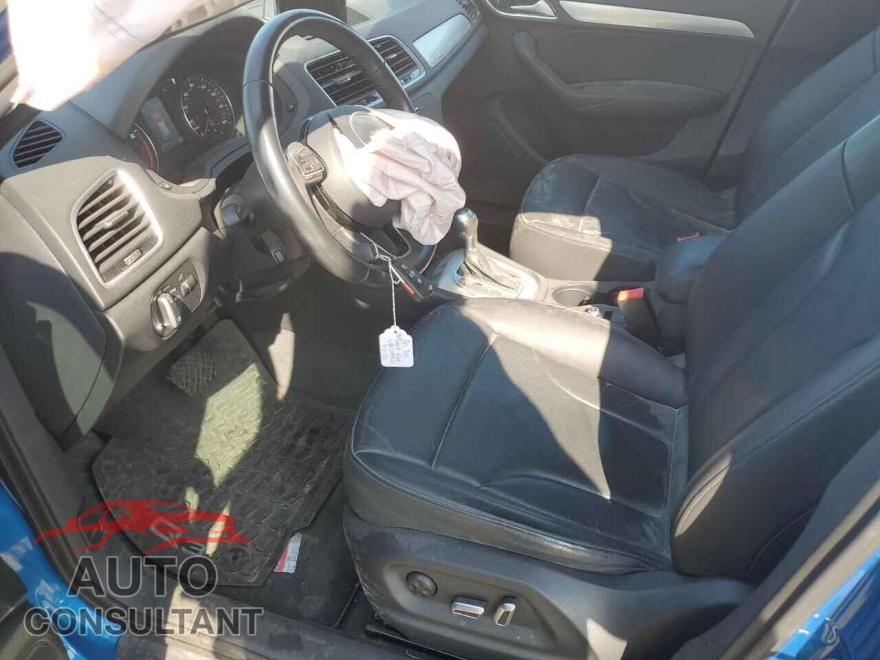 AUDI Q3 2017 - WA1JCCFS6HR009356
