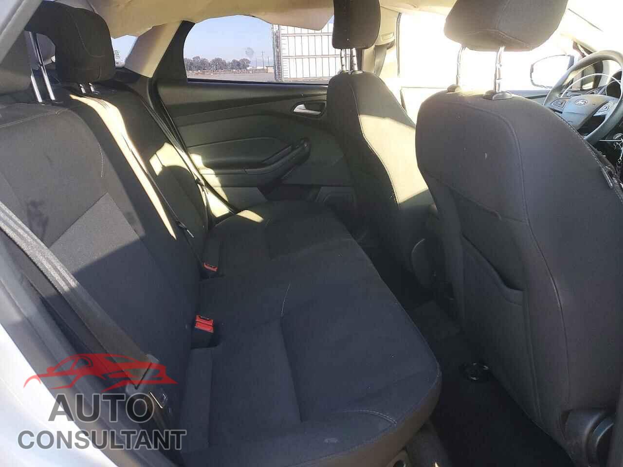 FORD FOCUS 2016 - 1FADP3F21GL253835
