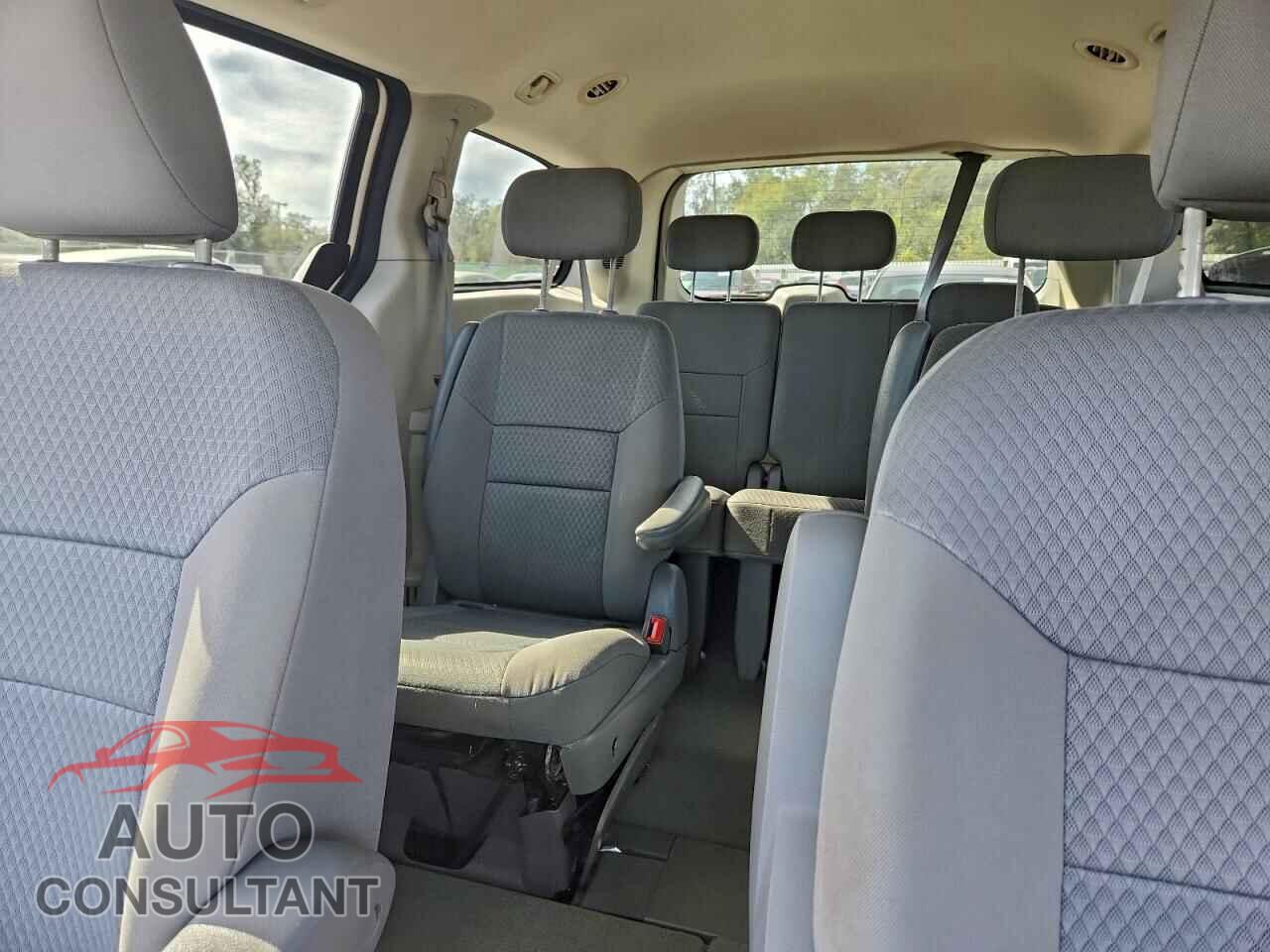DODGE CARAVAN 2010 - 2D4RN4DE9AR115907