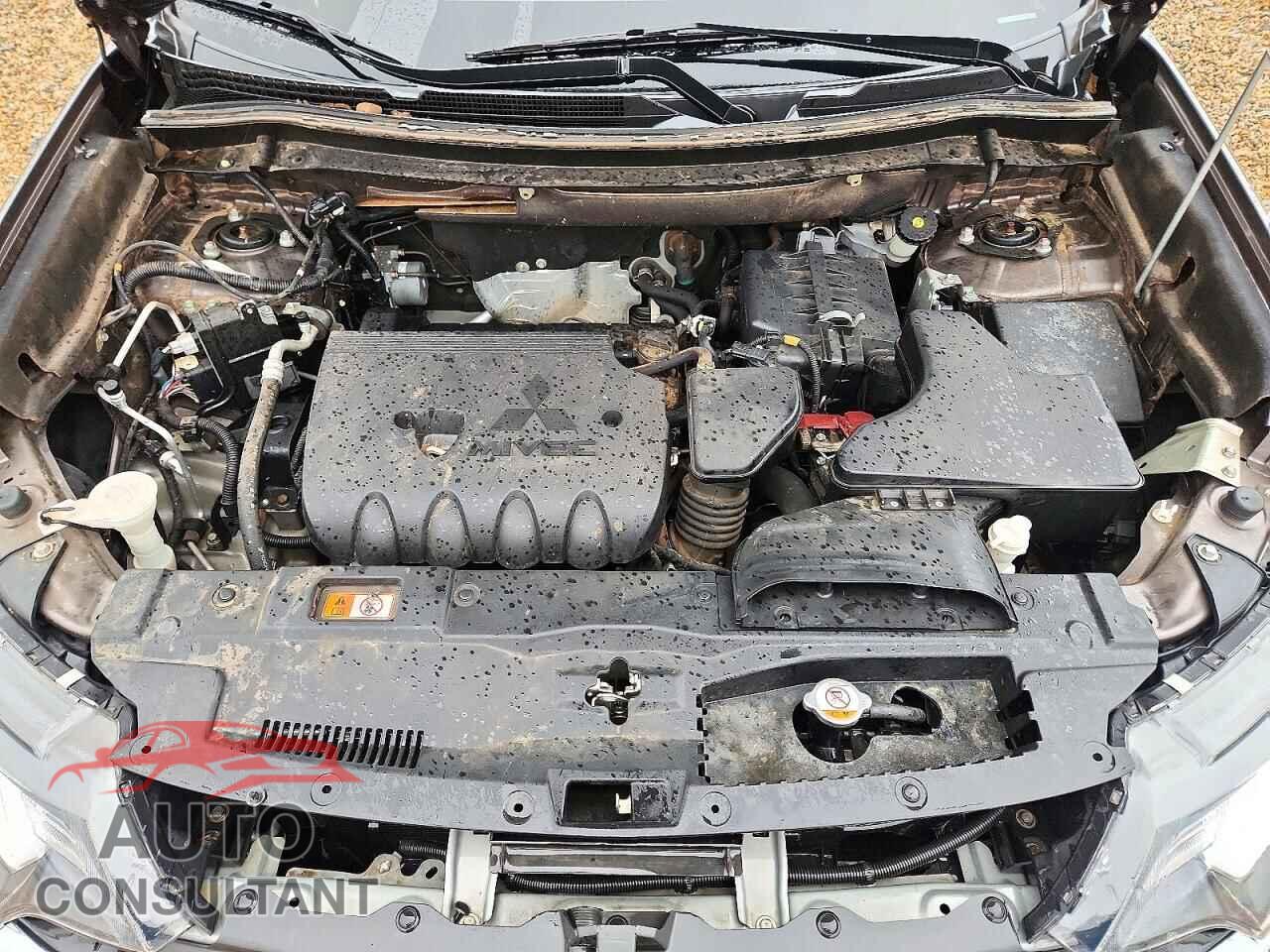 MITSUBISHI OUTLANDER 2020 - JA4AD3A30LZ015367