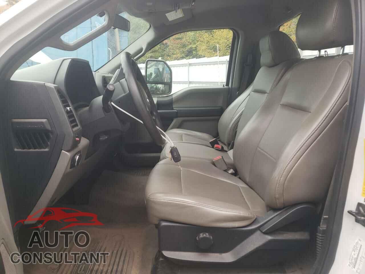 FORD F550 2017 - 1FDUF5GY1HEE85526