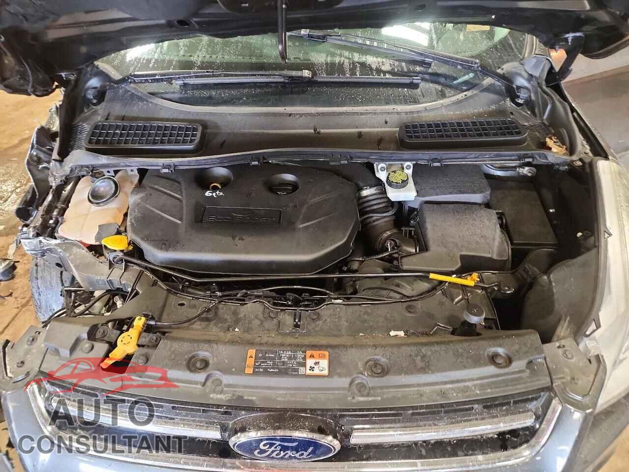 FORD ESCAPE 2015 - 1FMCU9J95FUC04650