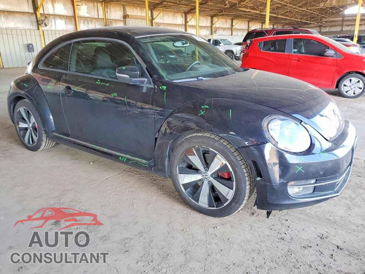 VOLKSWAGEN BEETLE 2013 - 3VWVA7AT5DM635767