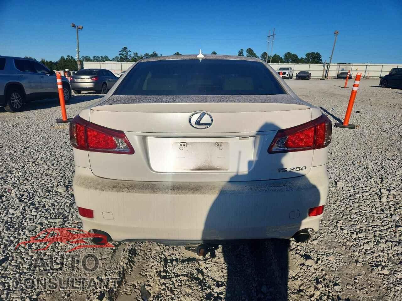 LEXUS IS 2011 - JTHBF5C21B5152990
