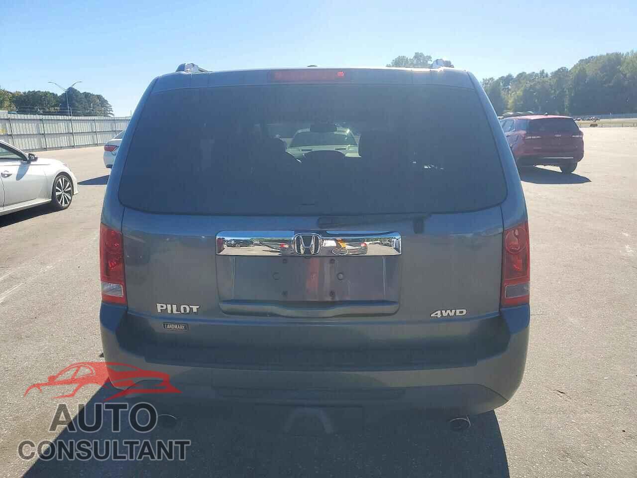 HONDA PILOT 2013 - 5FNYF4H77DB009876