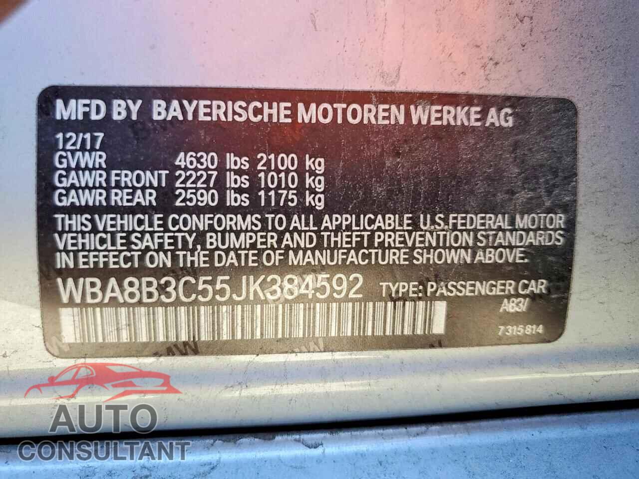 BMW 3 SERIES 2018 - WBA8B3C55JK384592