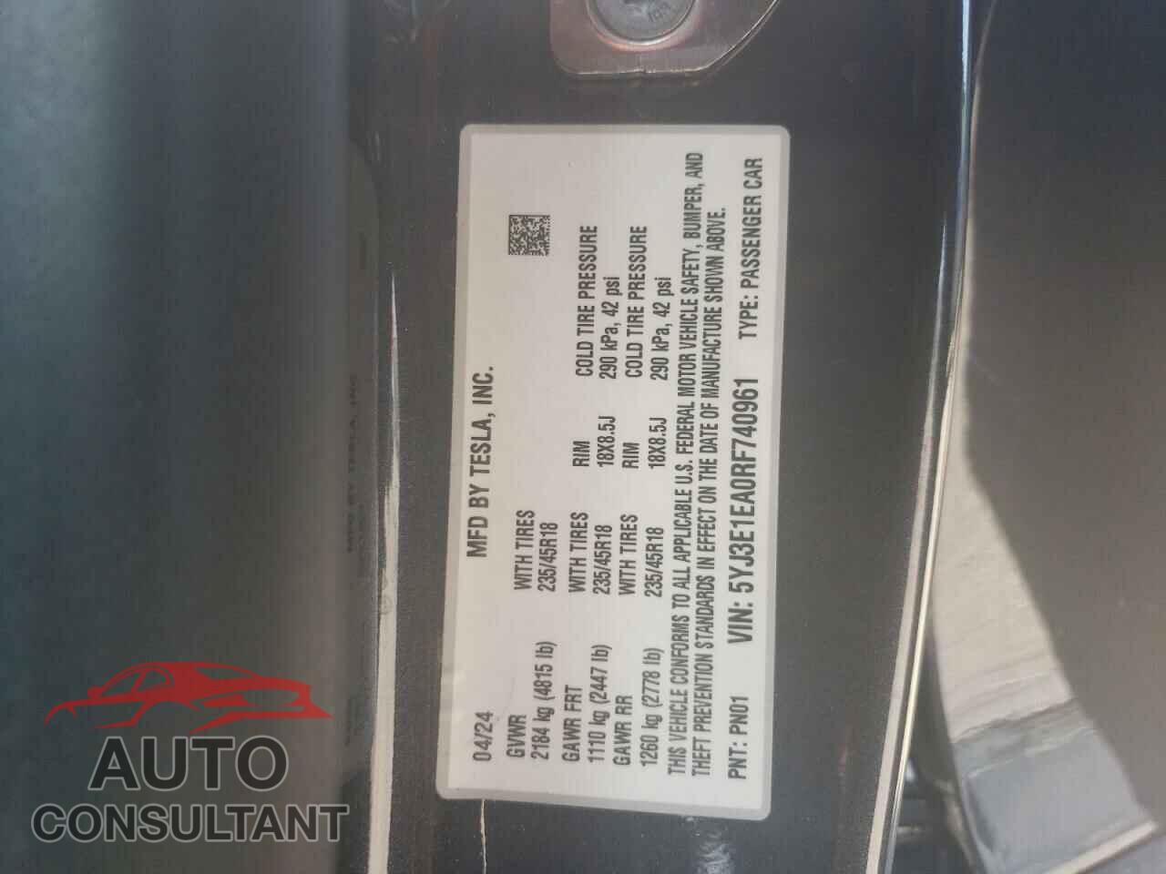 TESLA MODEL 3 2024 - 5YJ3E1EA0RF740961