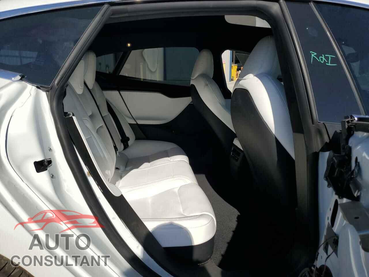 TESLA MODEL S 2020 - 5YJSA1E2XLF415645