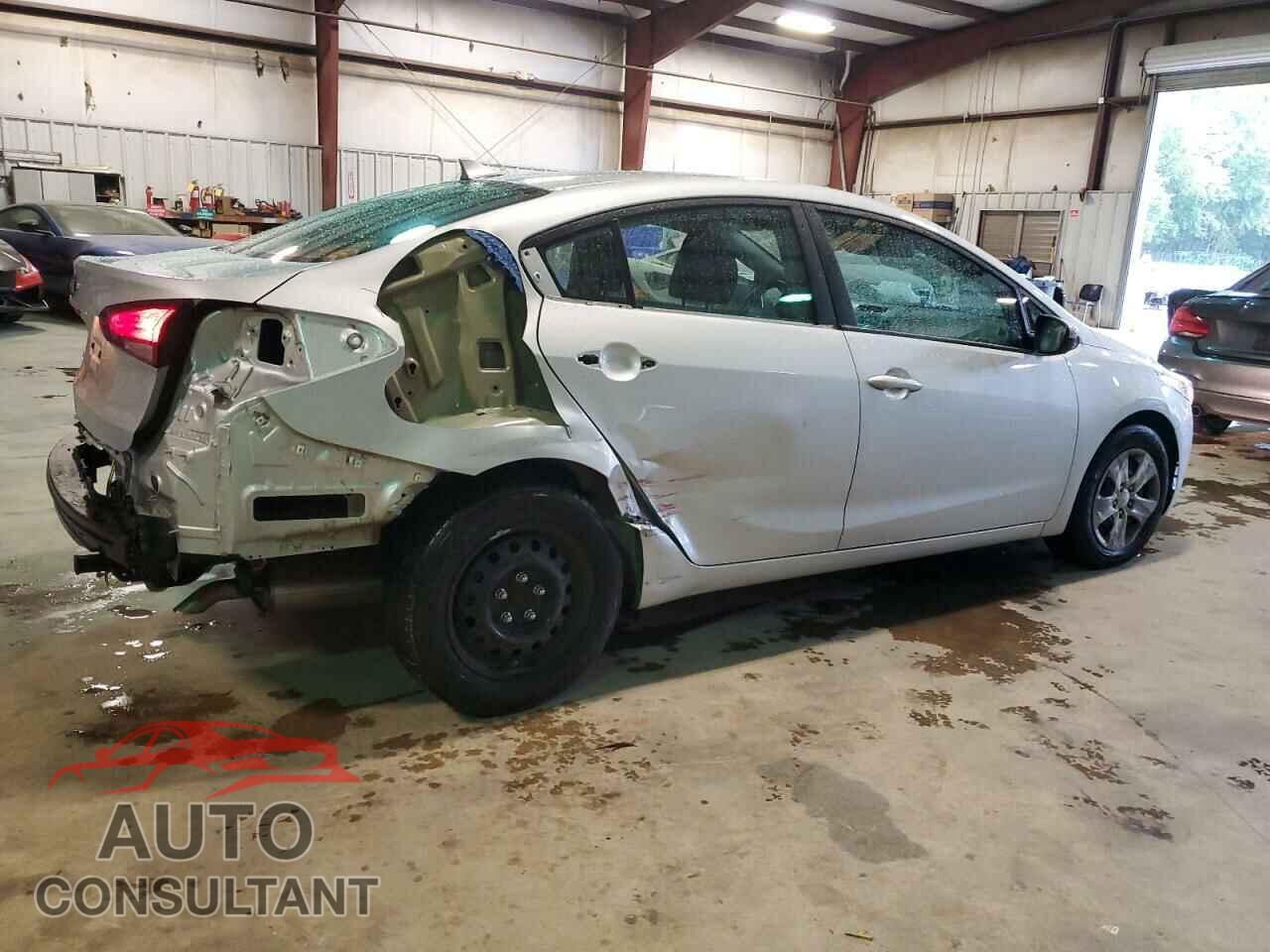 KIA FORTE 2017 - 3KPFK4A73HE101348
