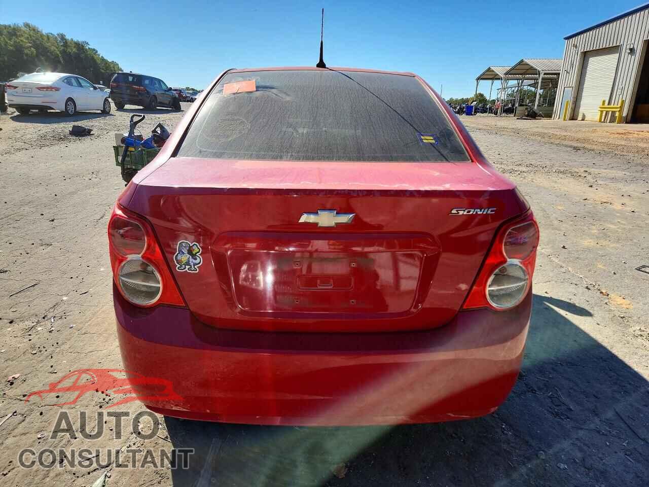 CHEVROLET SONIC 2013 - 1G1JA5SH8D4101361