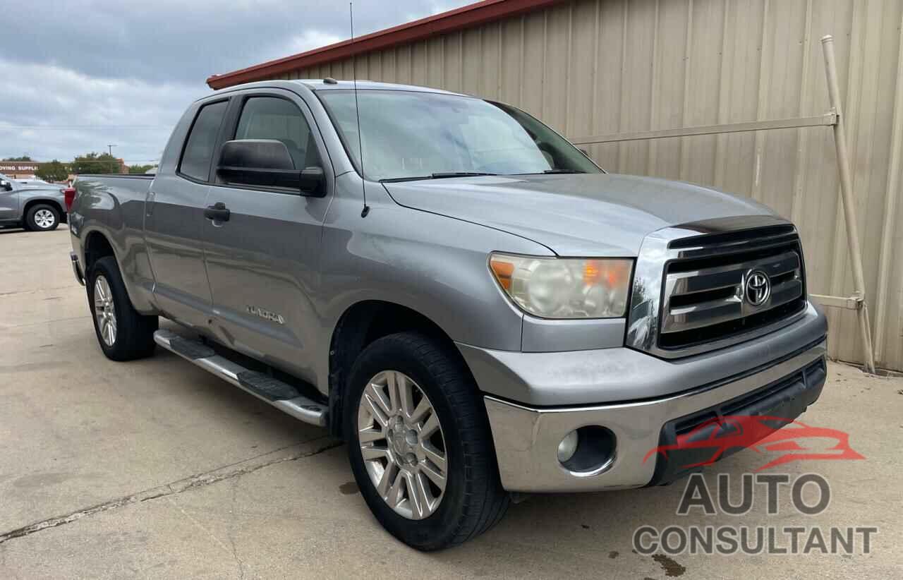 TOYOTA TUNDRA 2013 - 5TFRM5F10DX053108