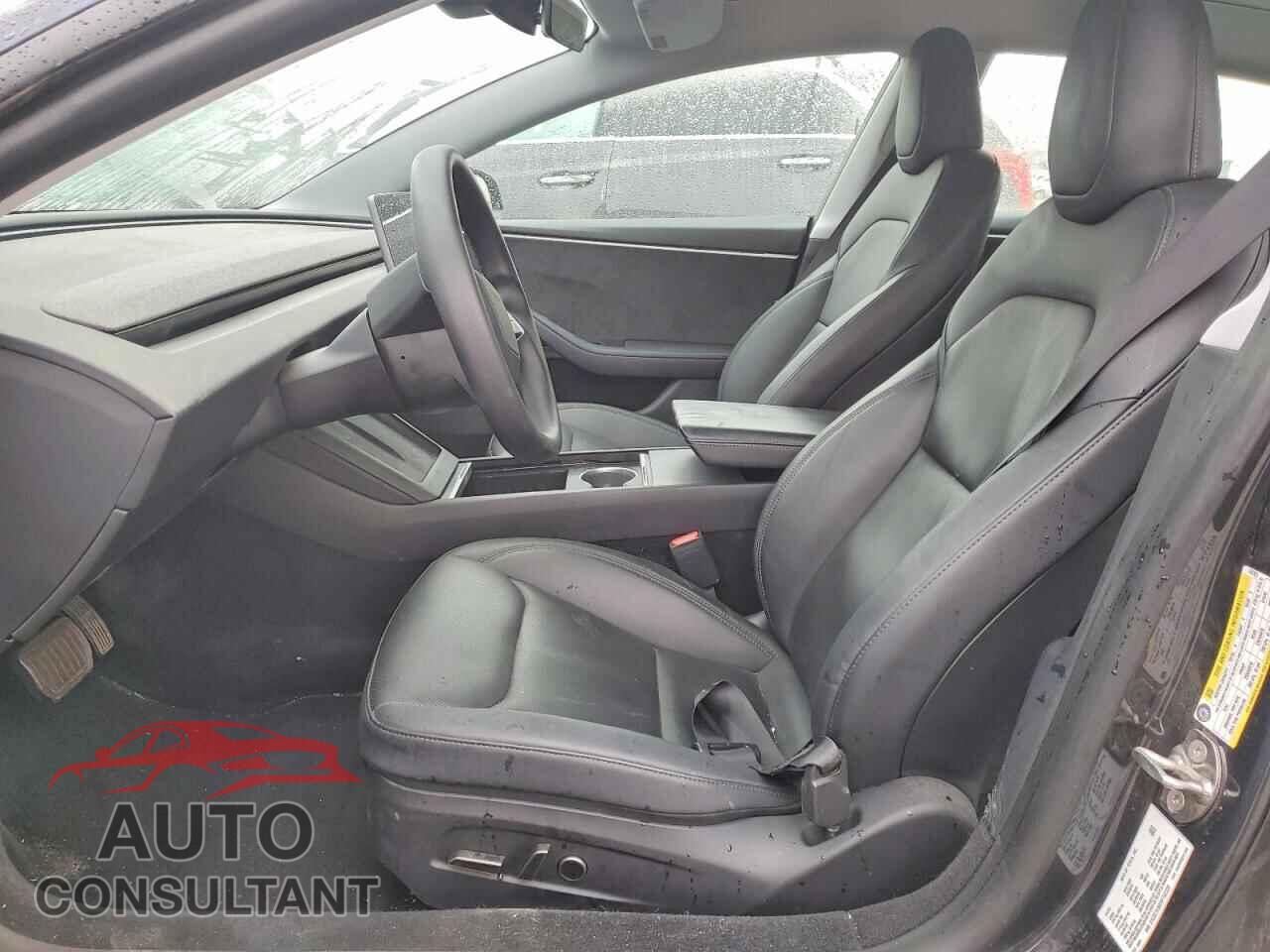 TESLA MODEL 3 2024 - 5YJ3E1EBXRF742323