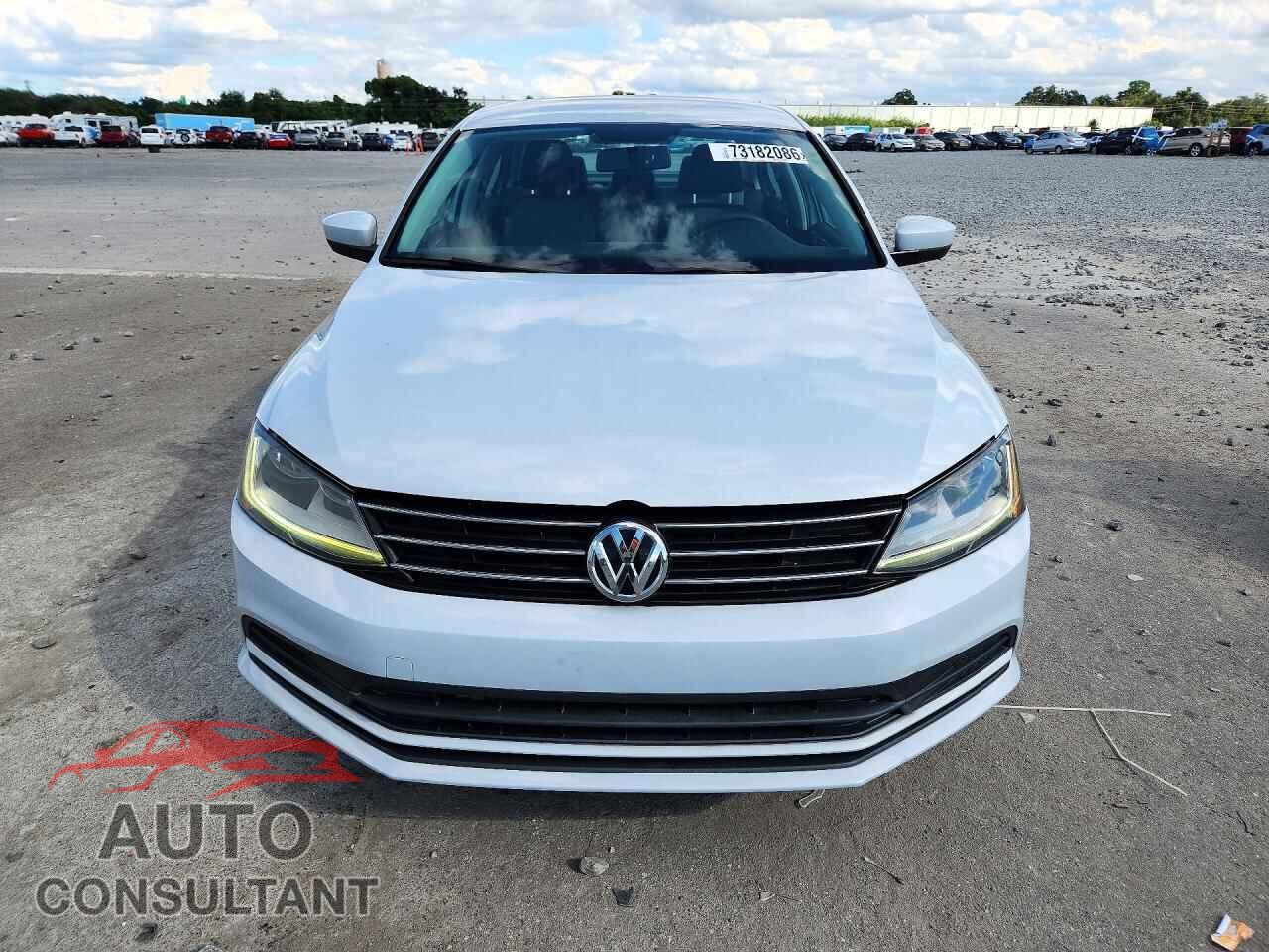 VOLKSWAGEN JETTA 2017 - 3VW2B7AJ7HM371469