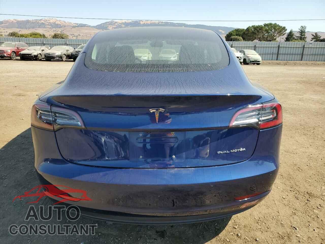 TESLA MODEL 3 2018 - 5YJ3E1EB0JF063858
