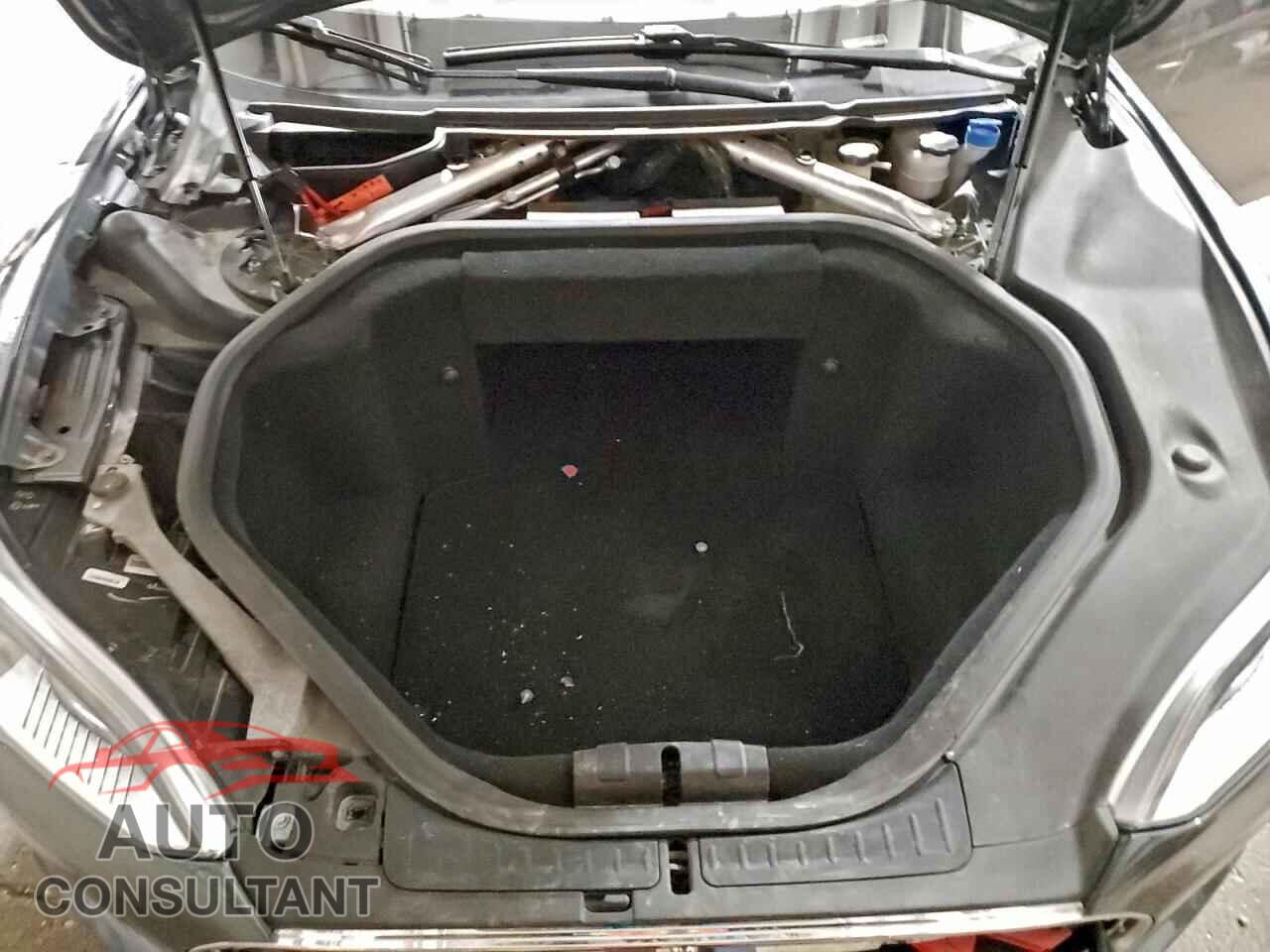 TESLA MODEL S 2014 - 5YJSA1H16EFP40072
