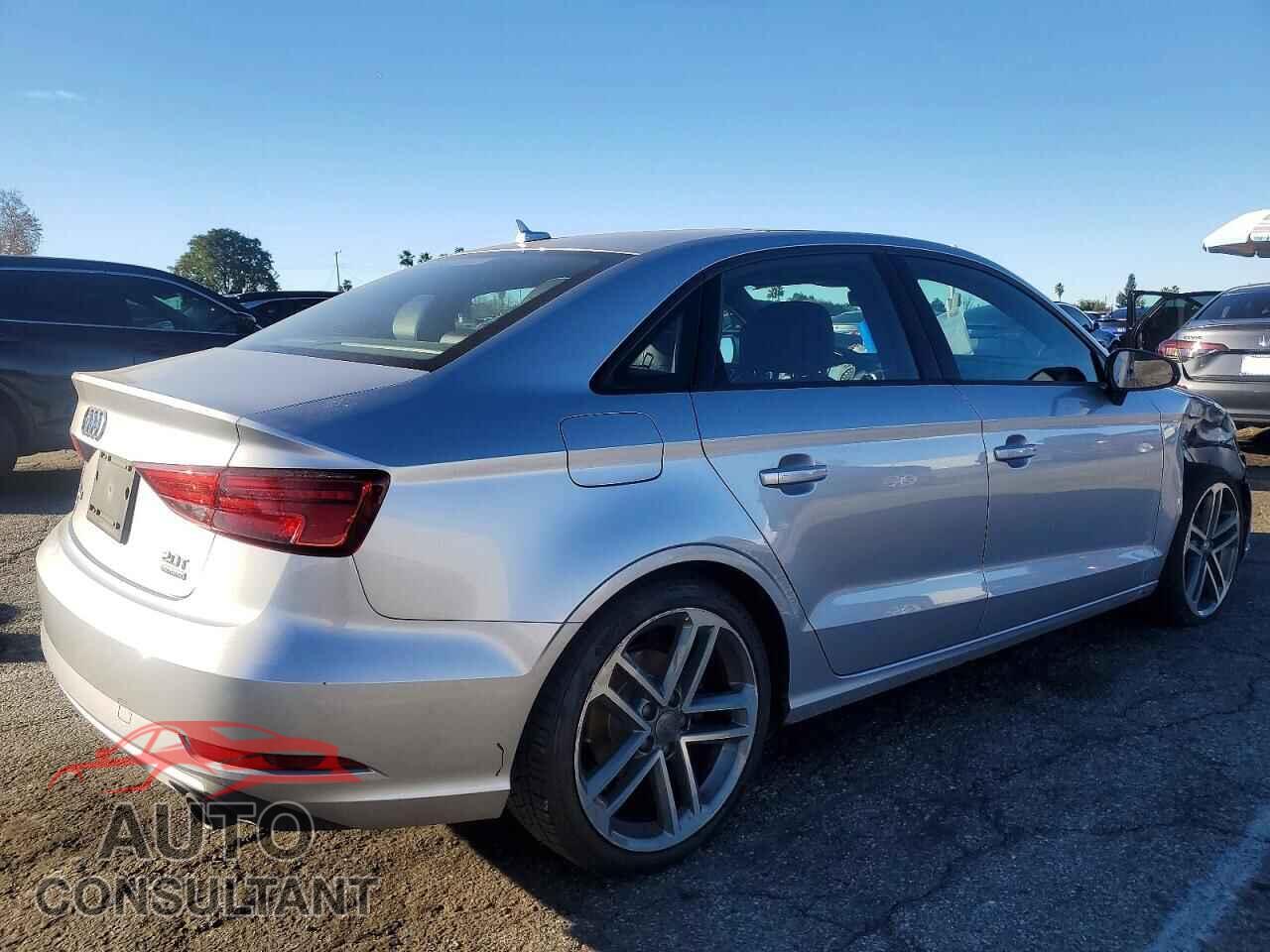 AUDI A3 2018 - WAUB8GFF9J1018186
