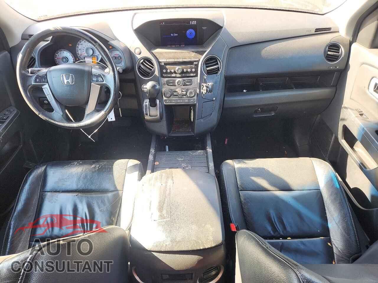 HONDA PILOT 2012 - 5FNYF4H50CB015936
