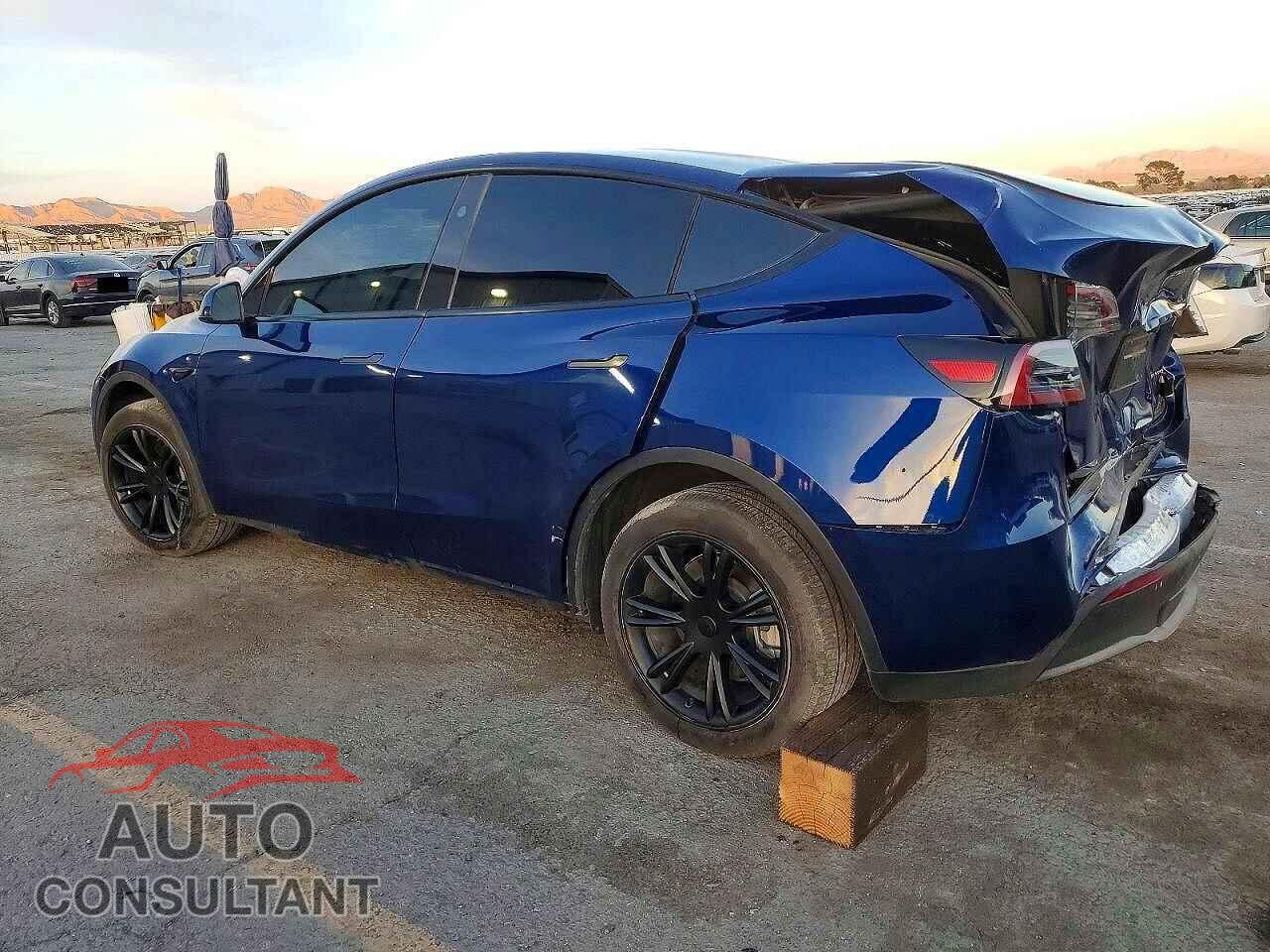 TESLA MODEL Y 2024 - 7SAYGDEE3RA290758