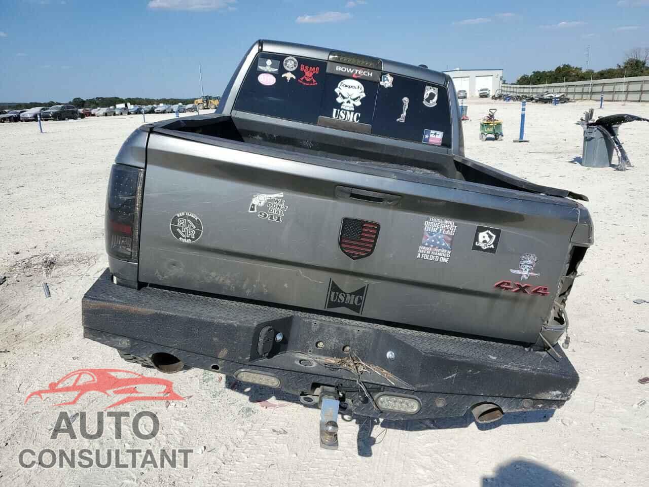 DODGE RAM 1500 2012 - 1C6RD7LT2CS175800