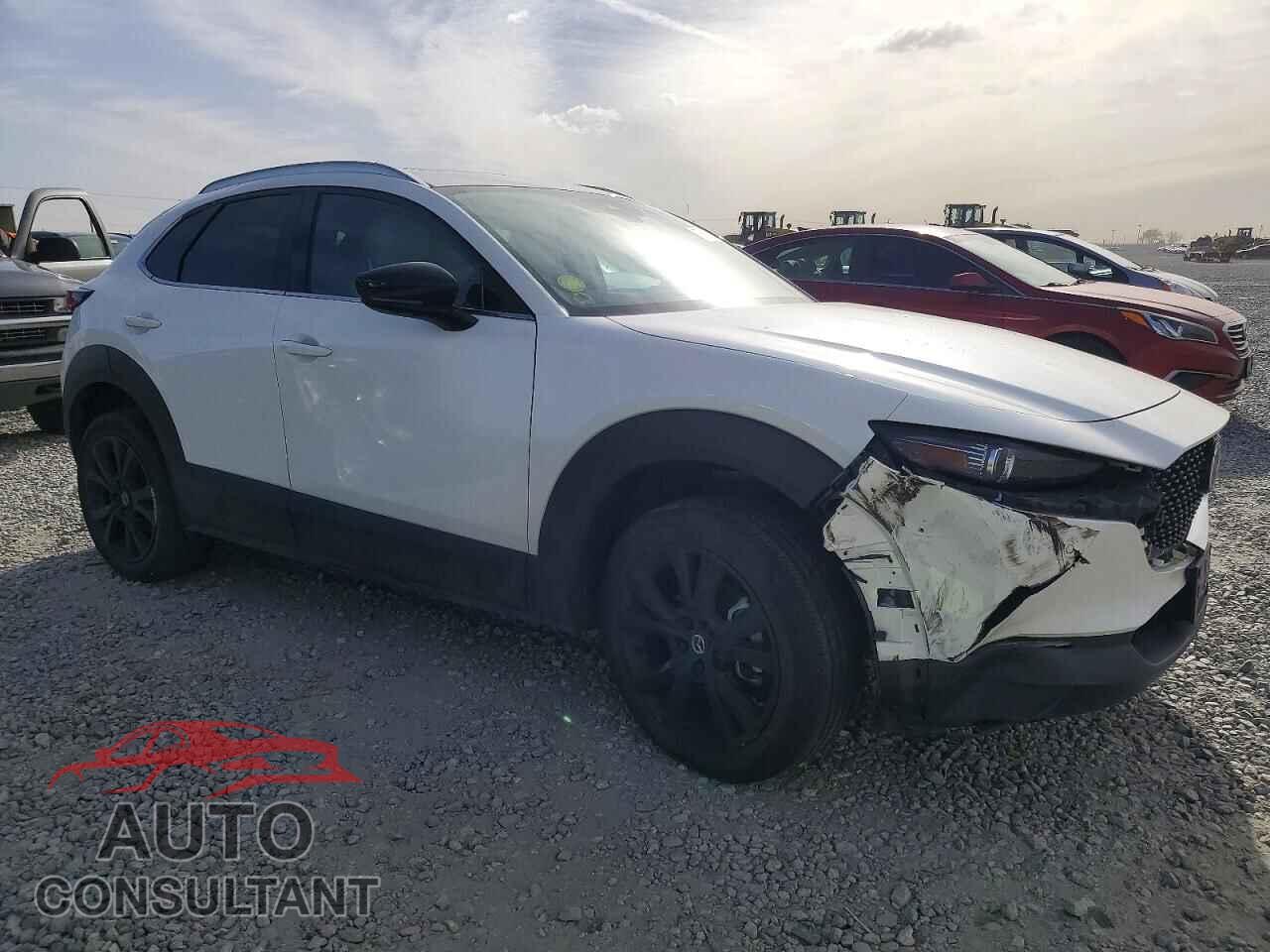 MAZDA CX30 2023 - 3MVDMBEY0PM572255