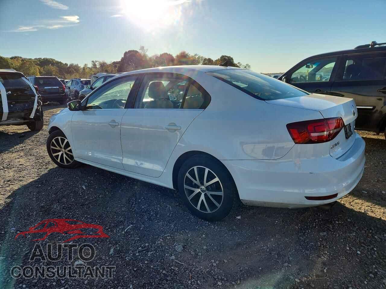 VOLKSWAGEN JETTA 2017 - 3VWDB7AJXHM364590