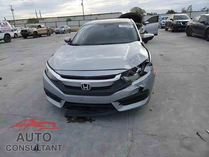 HONDA CIVIC 2018 - 2HGFC2F56JH577968