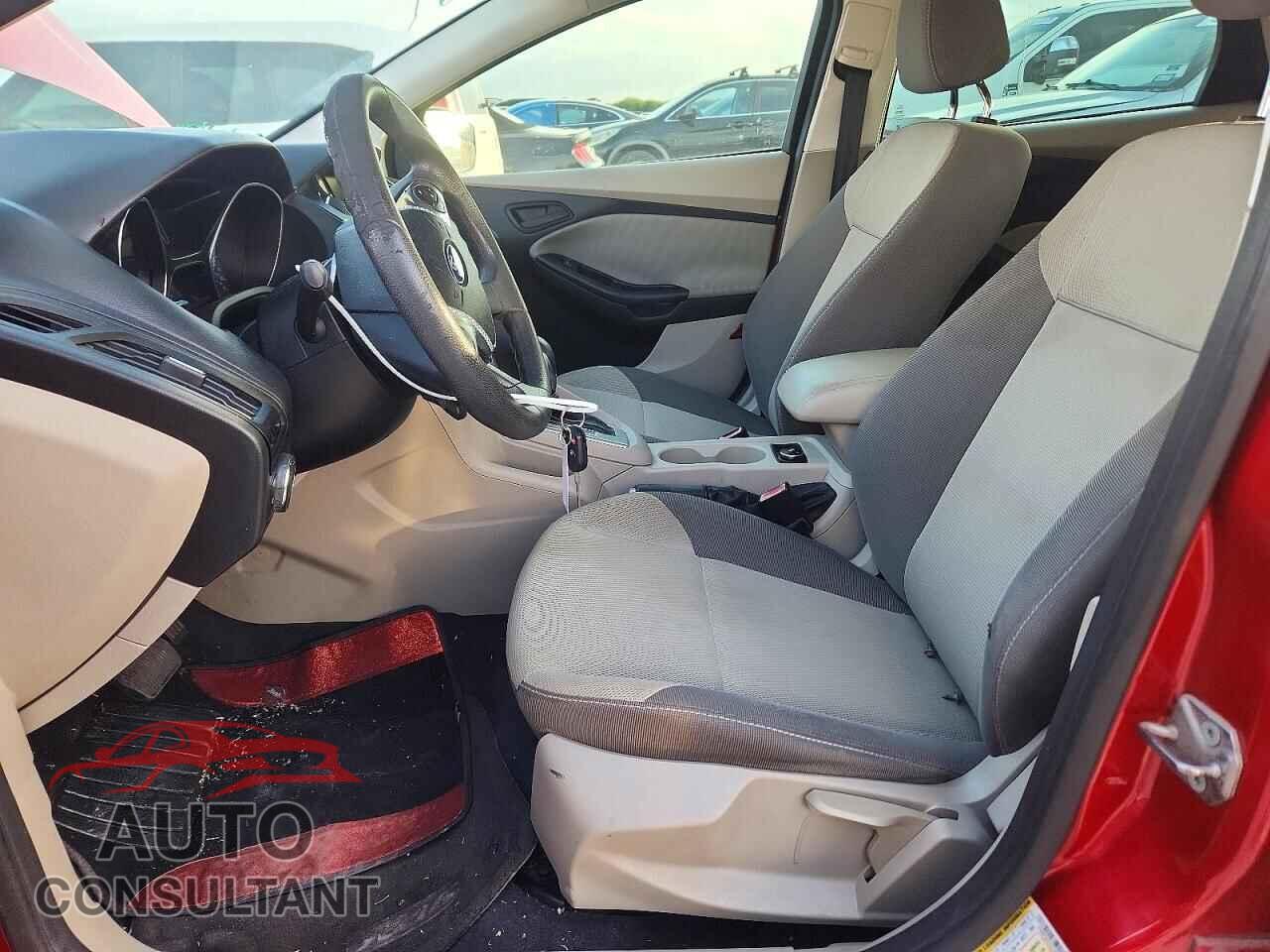 FORD FOCUS 2012 - 1FAHP3K27CL284587