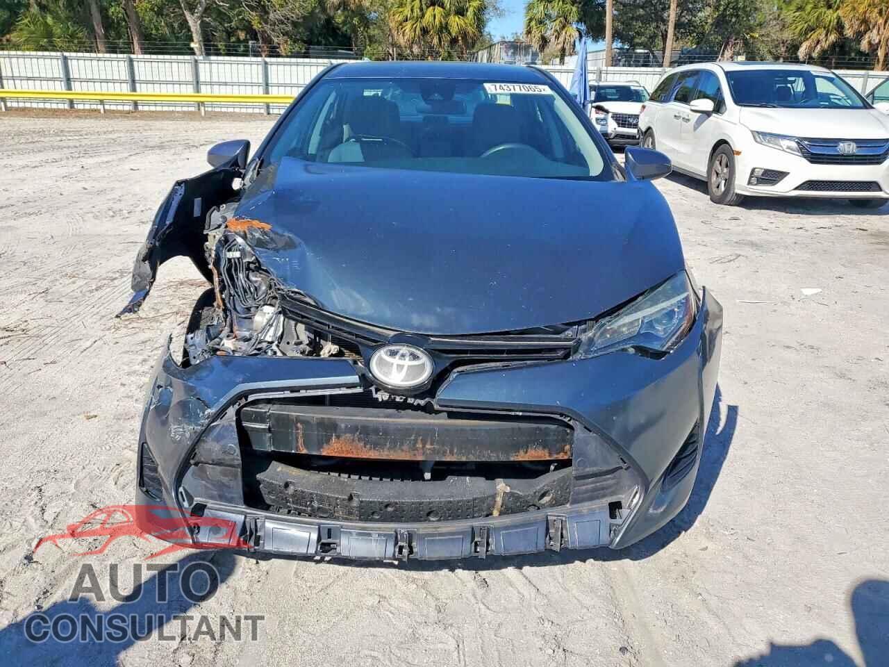TOYOTA COROLLA 2017 - 5YFBURHE3HP702087