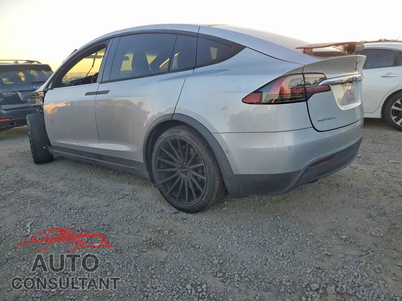 TESLA MODEL X 2017 - 5YJXCAE23HF040222