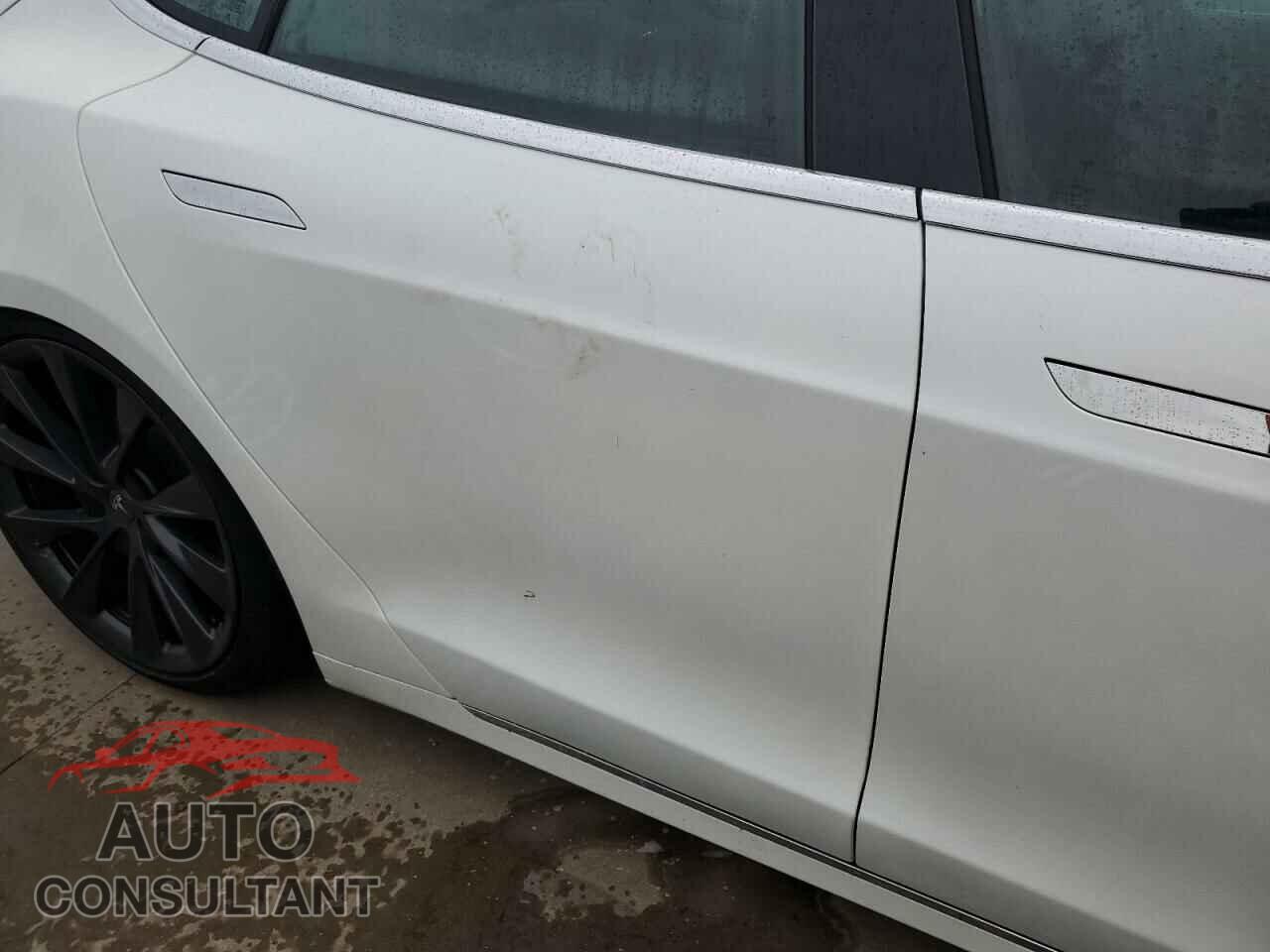 TESLA MODEL S 2020 - 5YJSA1E24LF370718