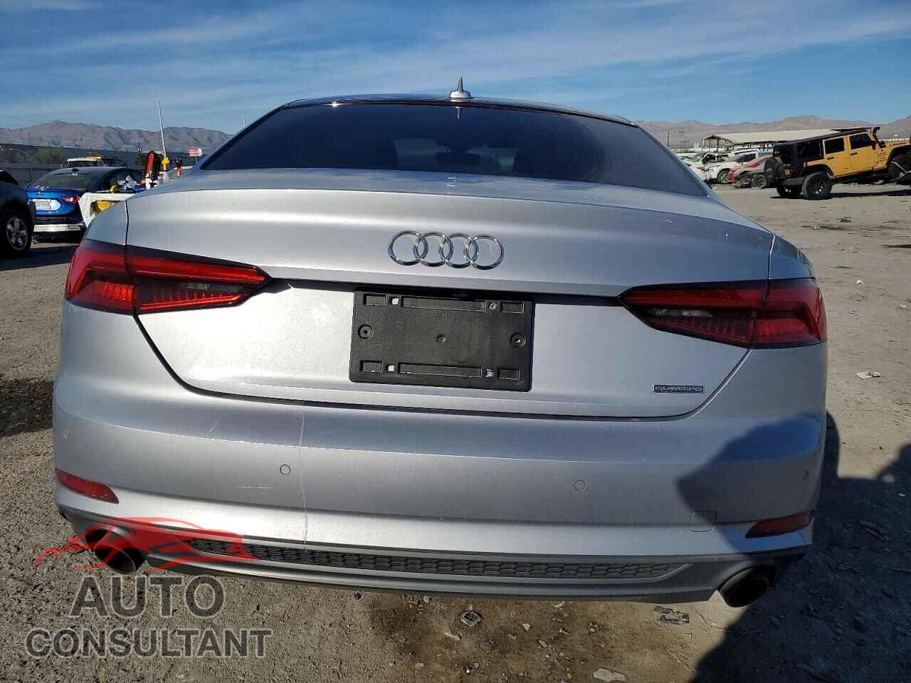 AUDI A5 2018 - WAUTNAF51JA010987