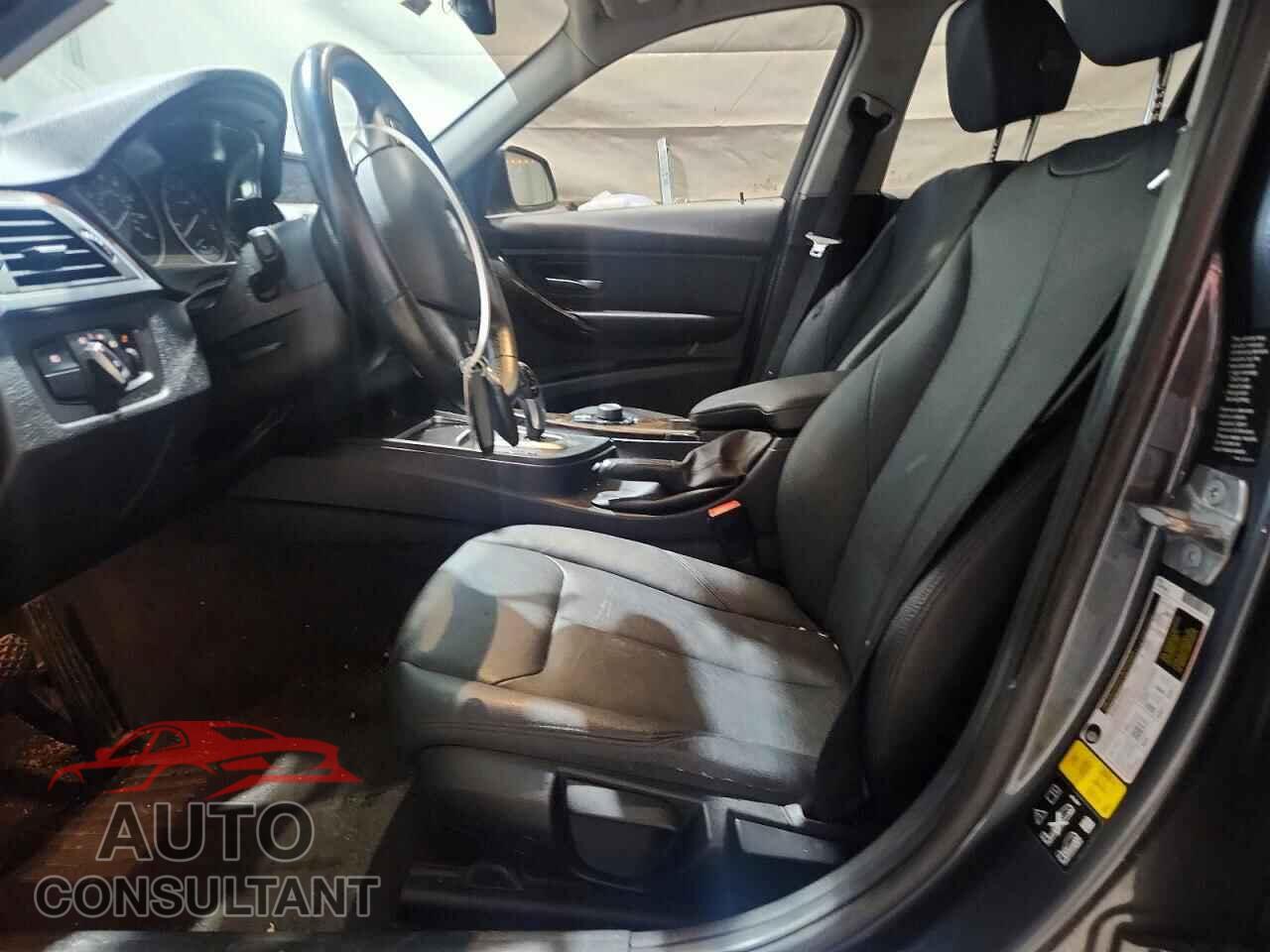 BMW 3 SERIES 2016 - WBA8E5G52GNU20565