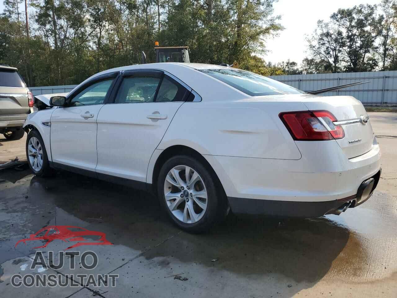 FORD TAURUS 2011 - 1FAHP2EW4BG183104