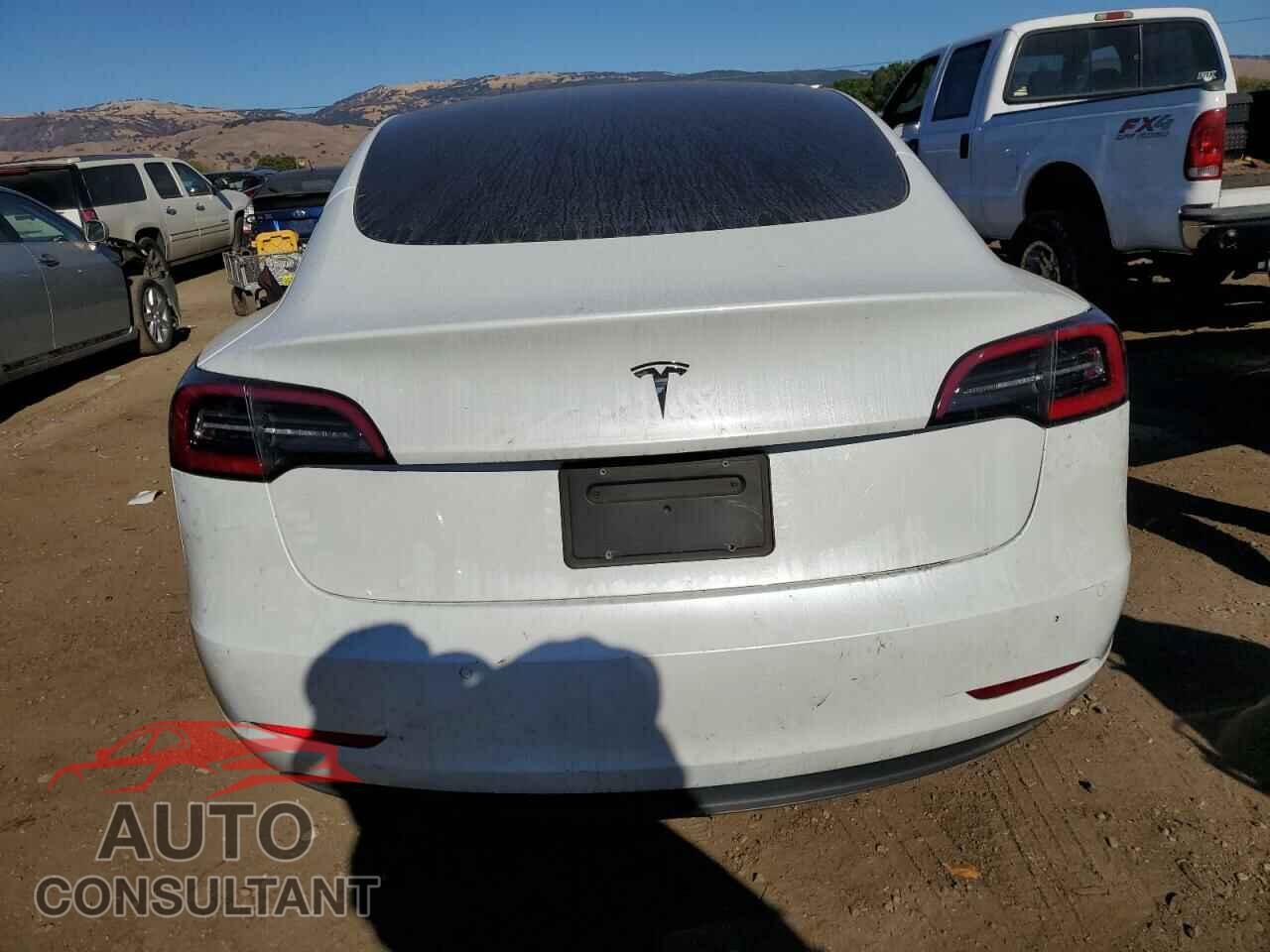 TESLA MODEL 3 2022 - 5YJ3E1EA6NF331096